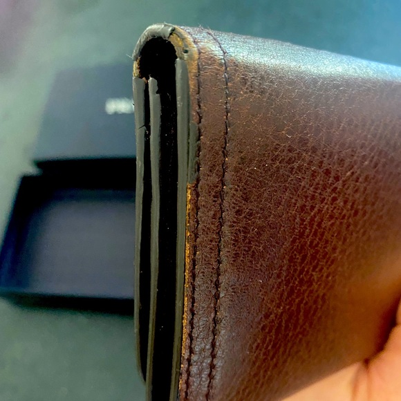 PRADA - Picture 2 of 16